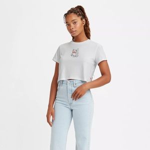 NWOT! Levi’s Cropped Jordie T-shirt with squirrel